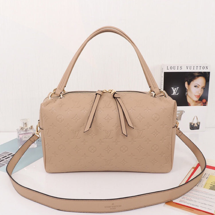 AE14BDE Stylish leather bag 