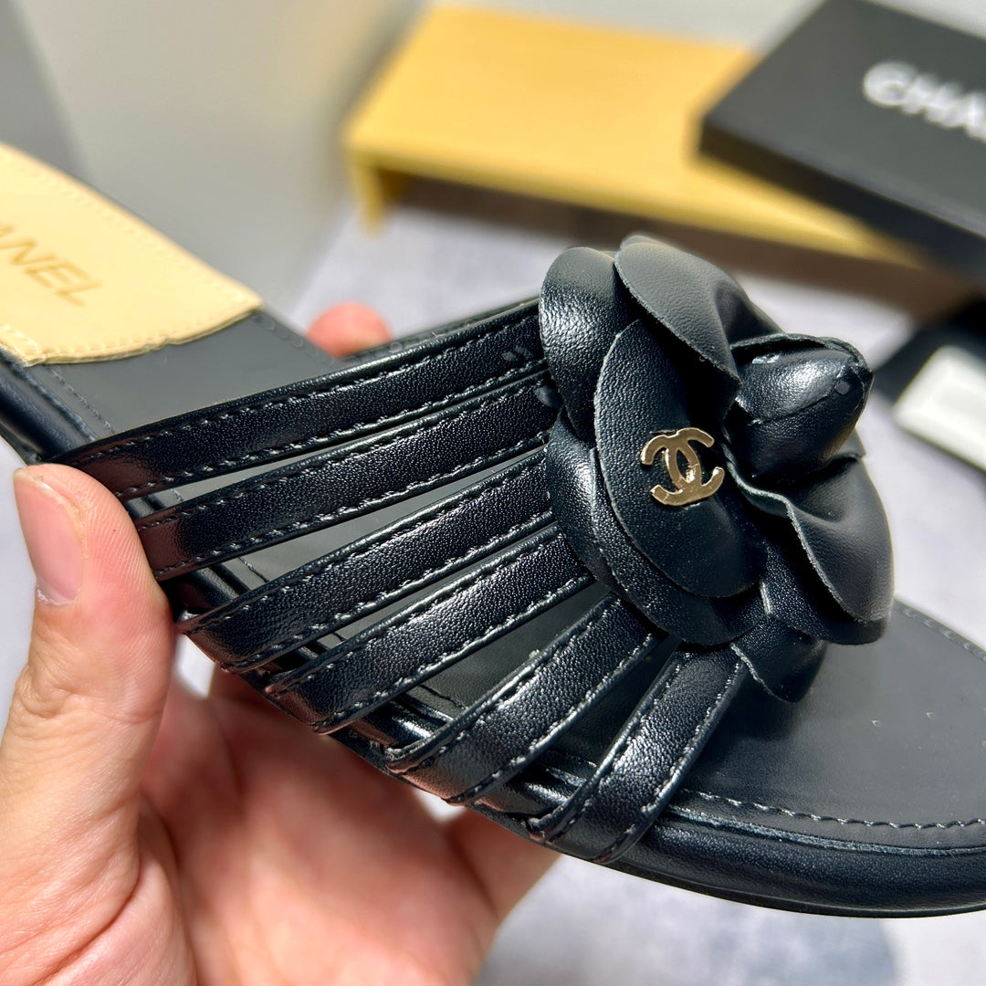 14C186ZDE Stylish Slippers