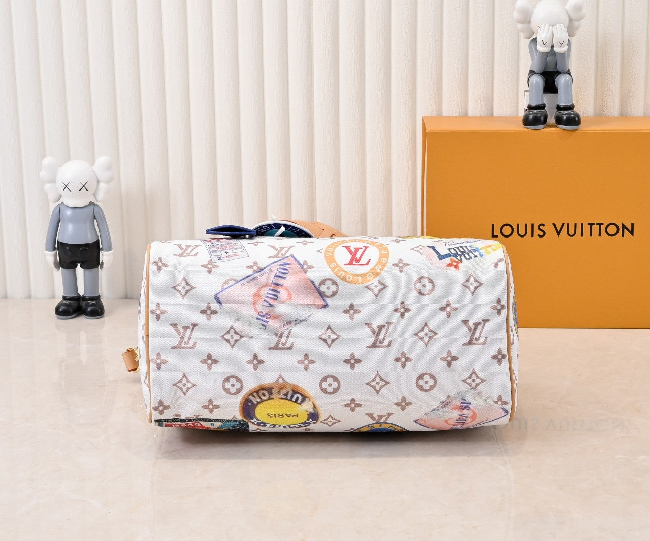155NE21BDE Stylish Luggage bags