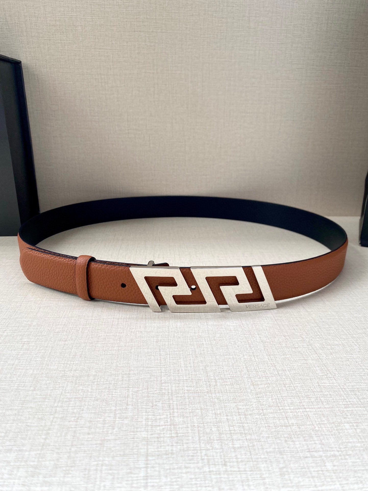 1WV166PDE Stylish  High quality belt With full package