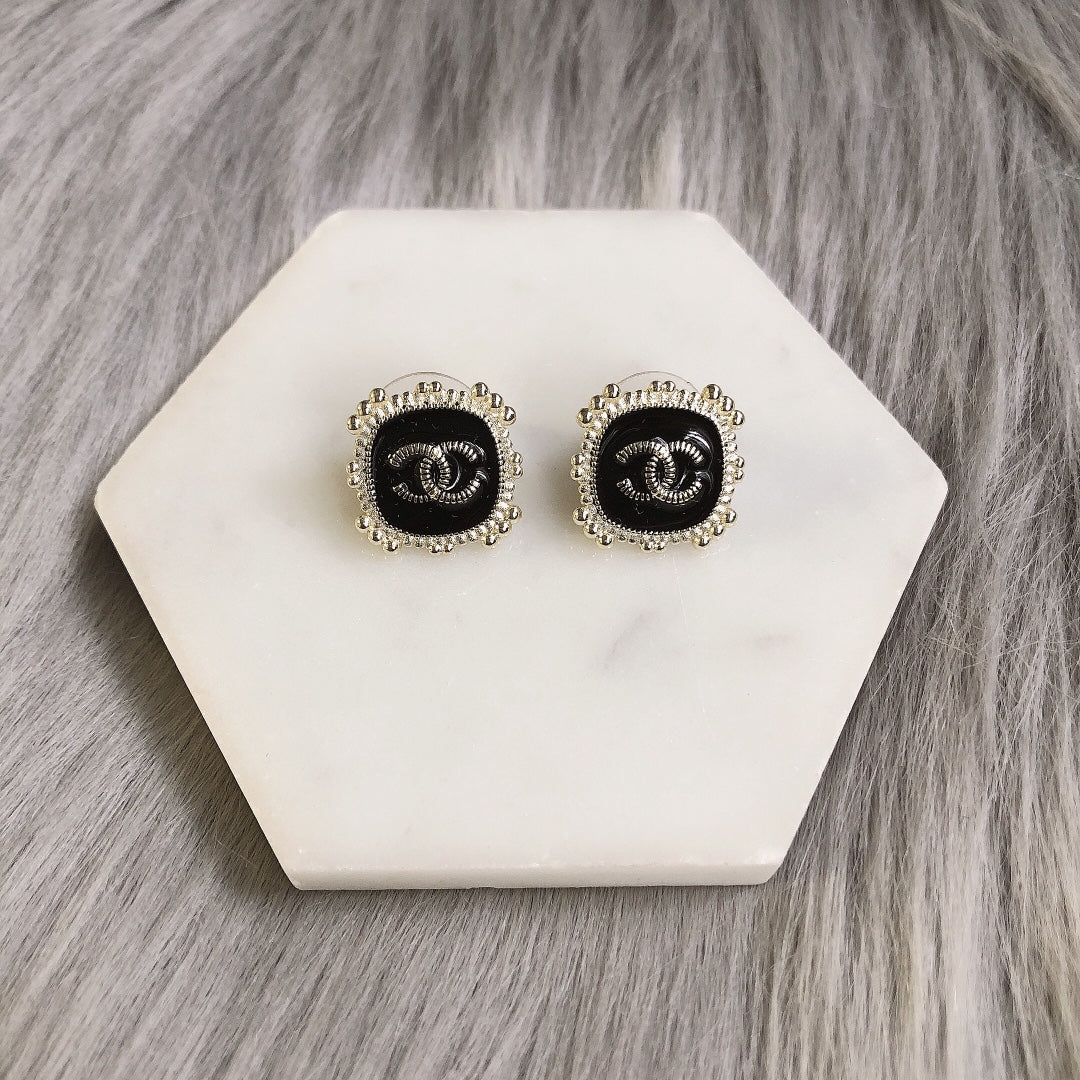 14C78EDE Stylish Earrings