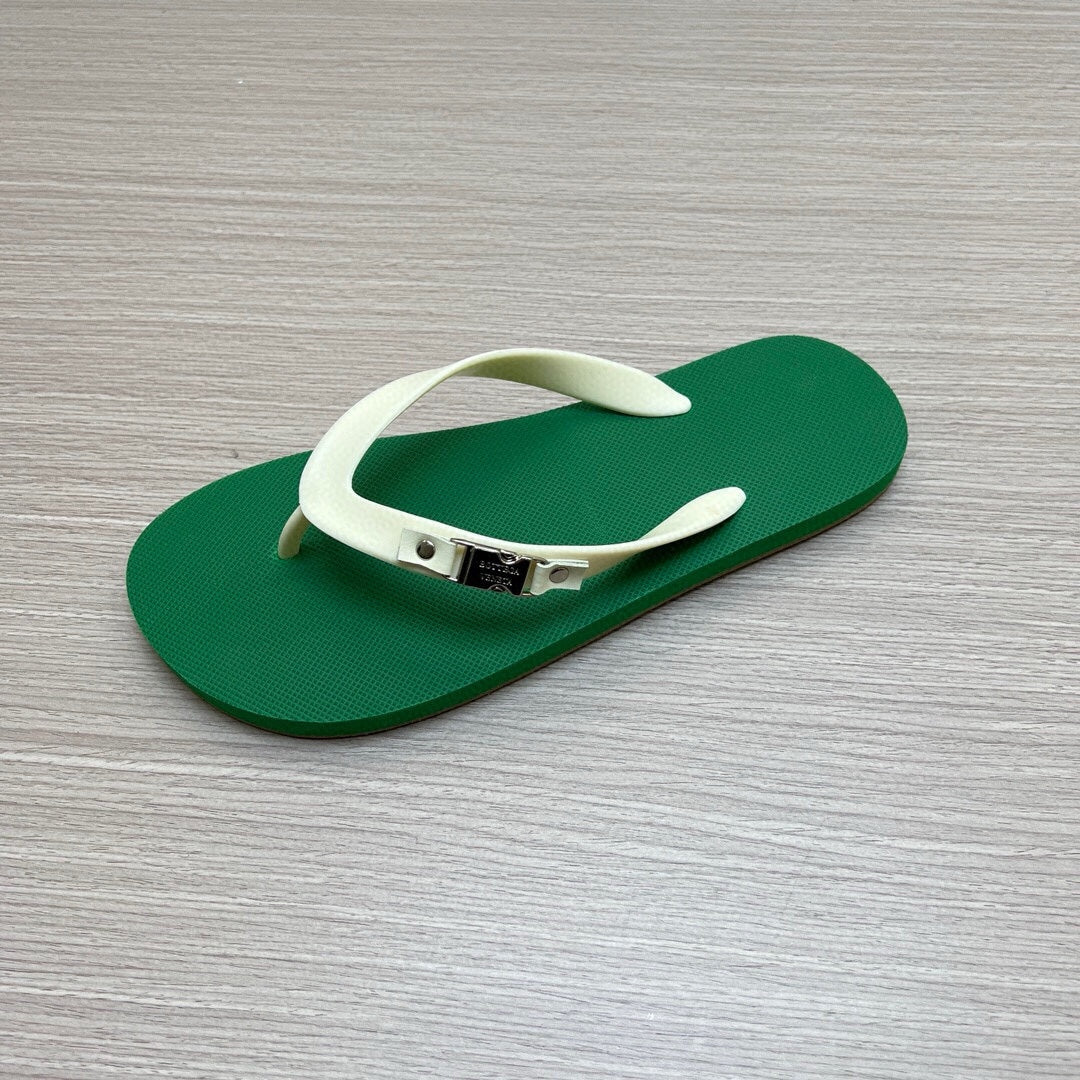 54A162ZDE Stylish slippers