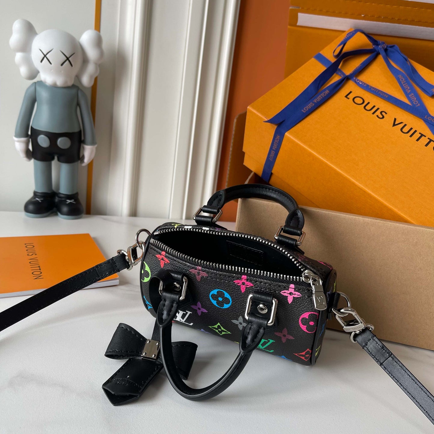 1WE98BDE Stylish leather bag