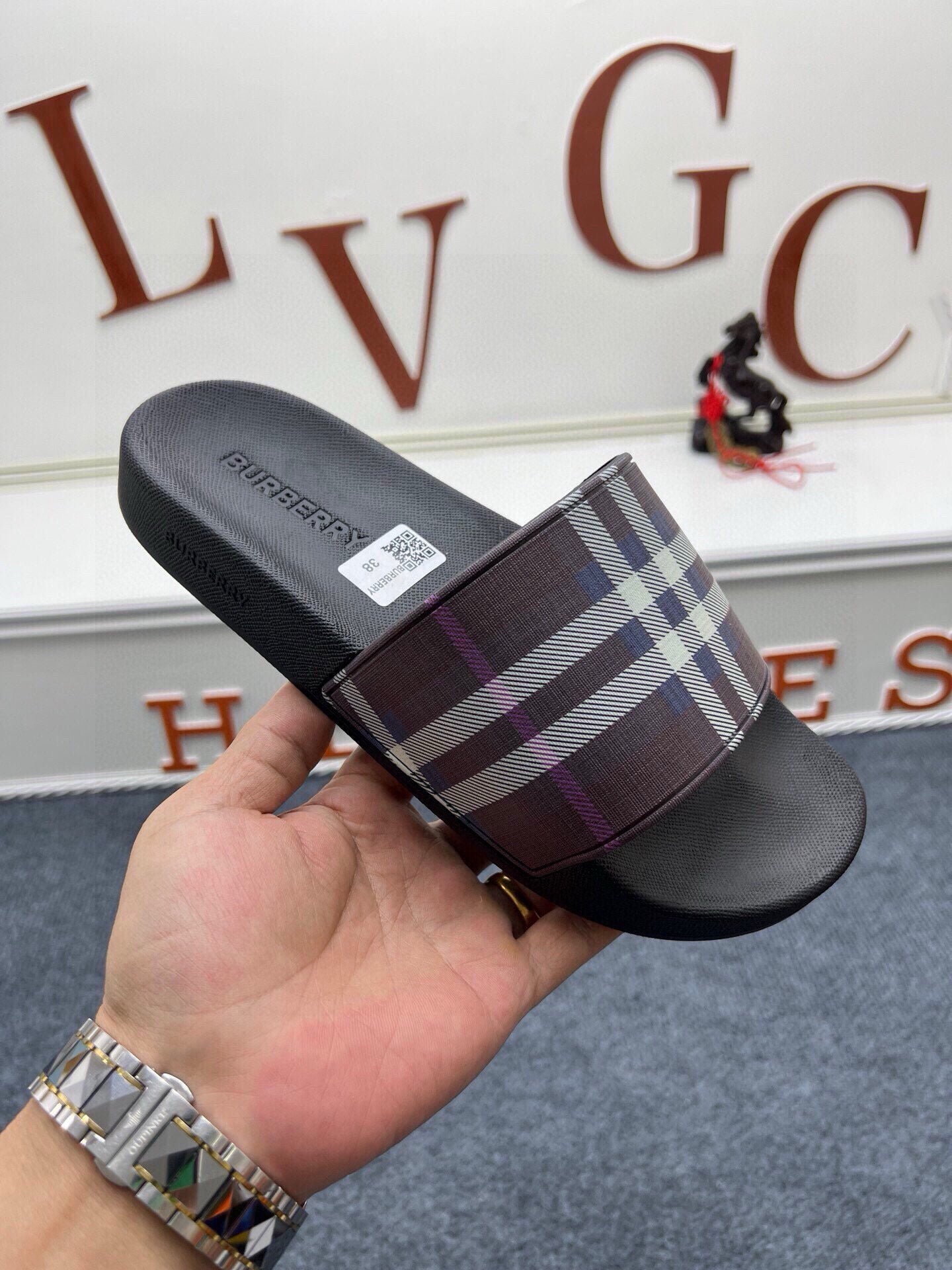 535ZR253ZDE Stylish Slippers