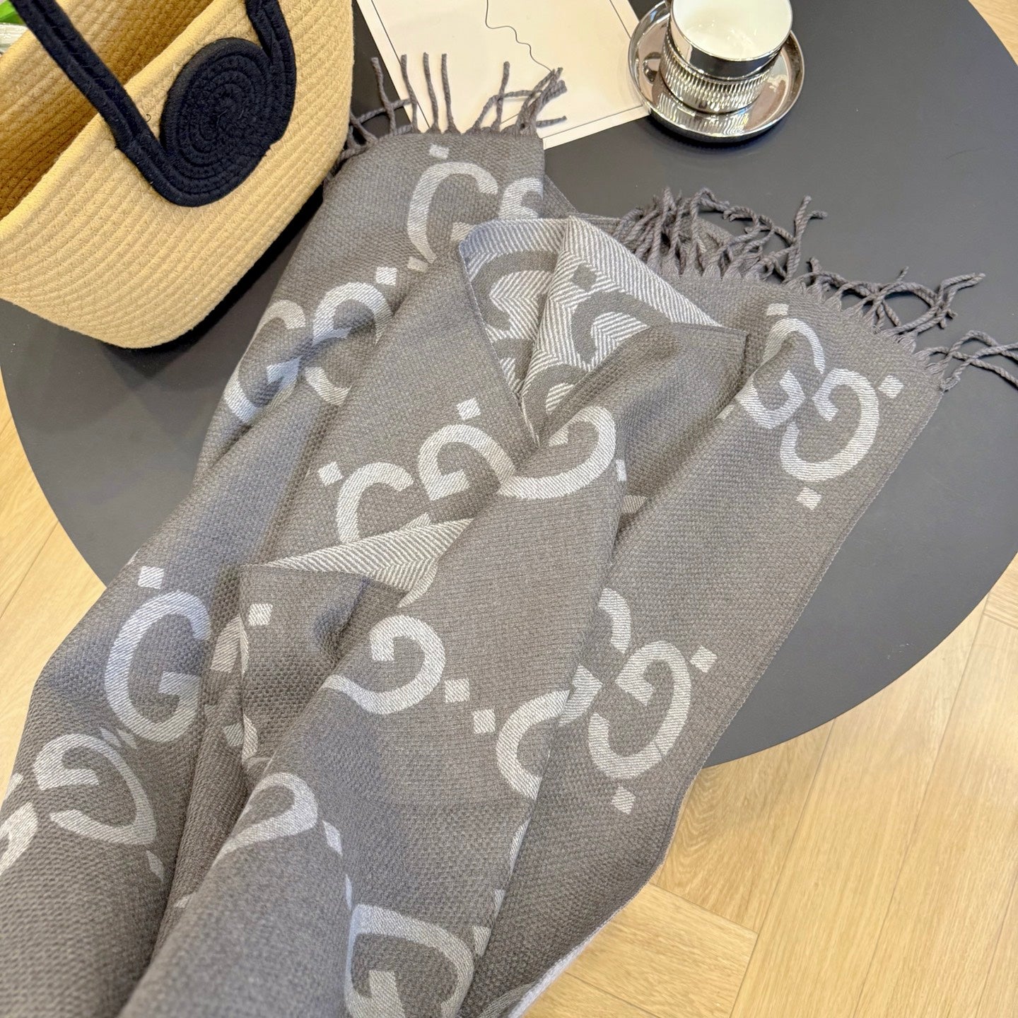 185ZB38WDE Stylish Winter Scarves