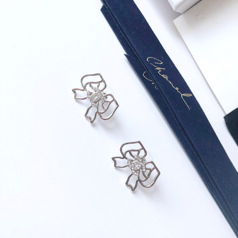 1YC142EDE Stylish Earrings