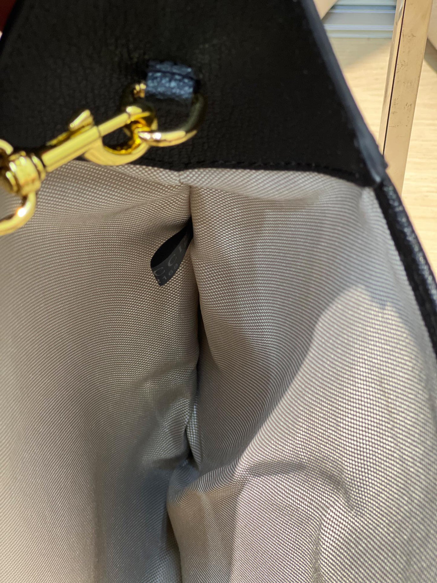 1XB67BDE Stylish leather bag