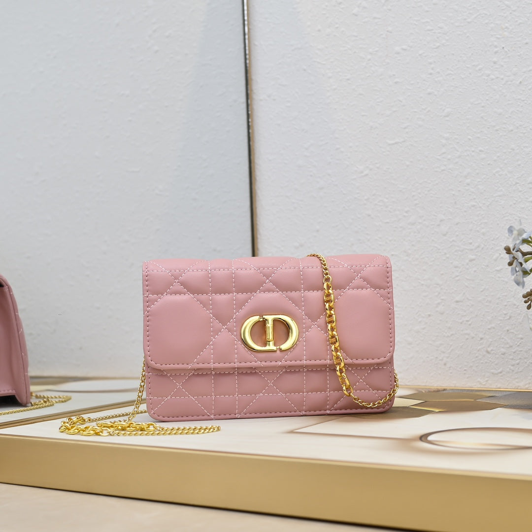 2WD2BDE Stylish leather bag