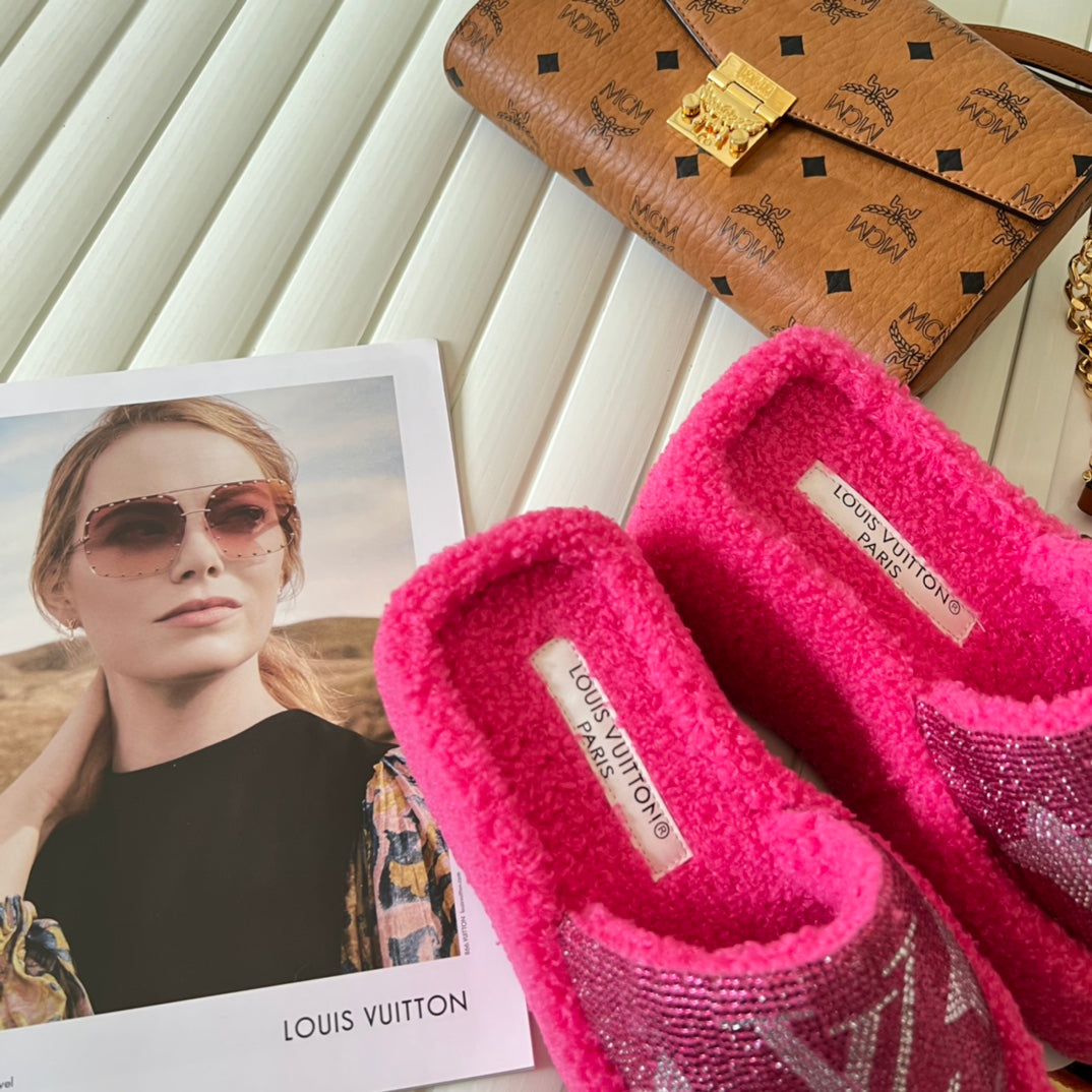 14E91ZDE Stylish Slippers