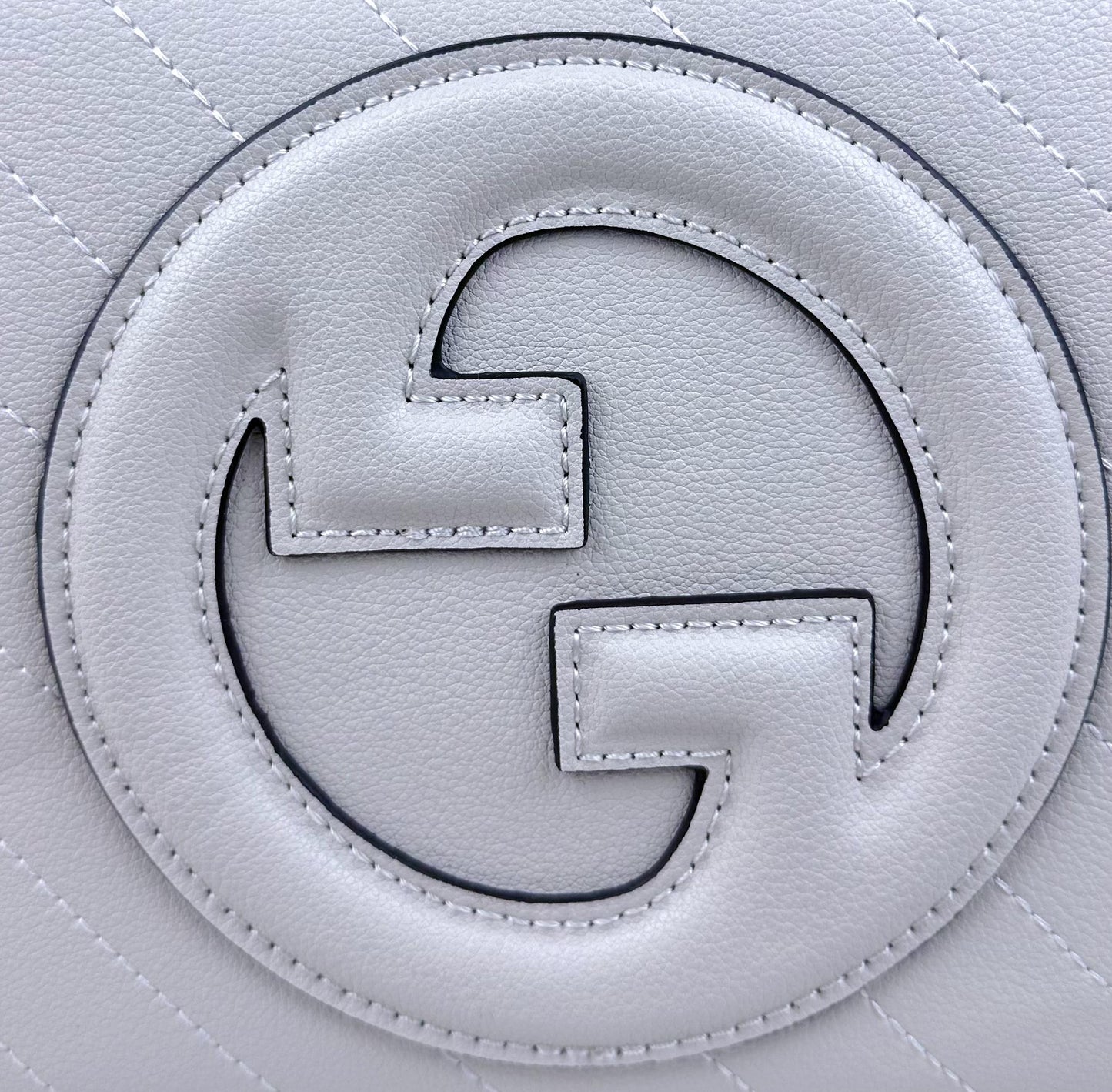 2WB29BDE Stylish leather bag