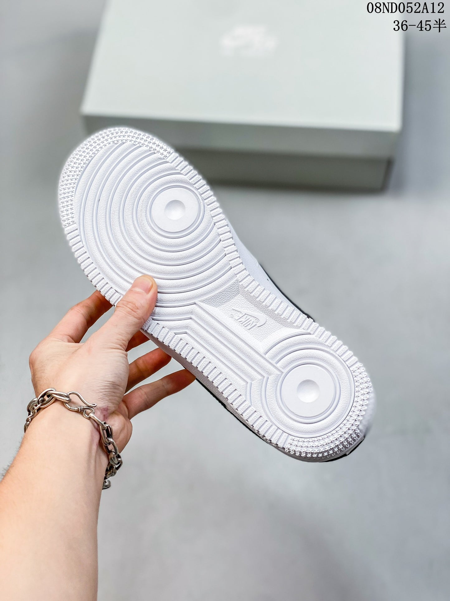 4YN34ZDE Stylish Sneakers (No Box, August-October Big Sale)