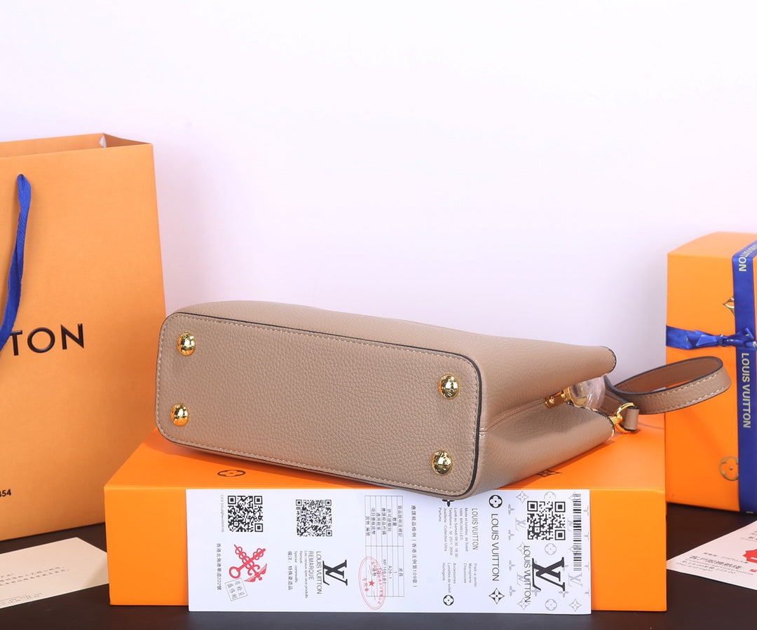 1XE443BDE Stylish leather bag