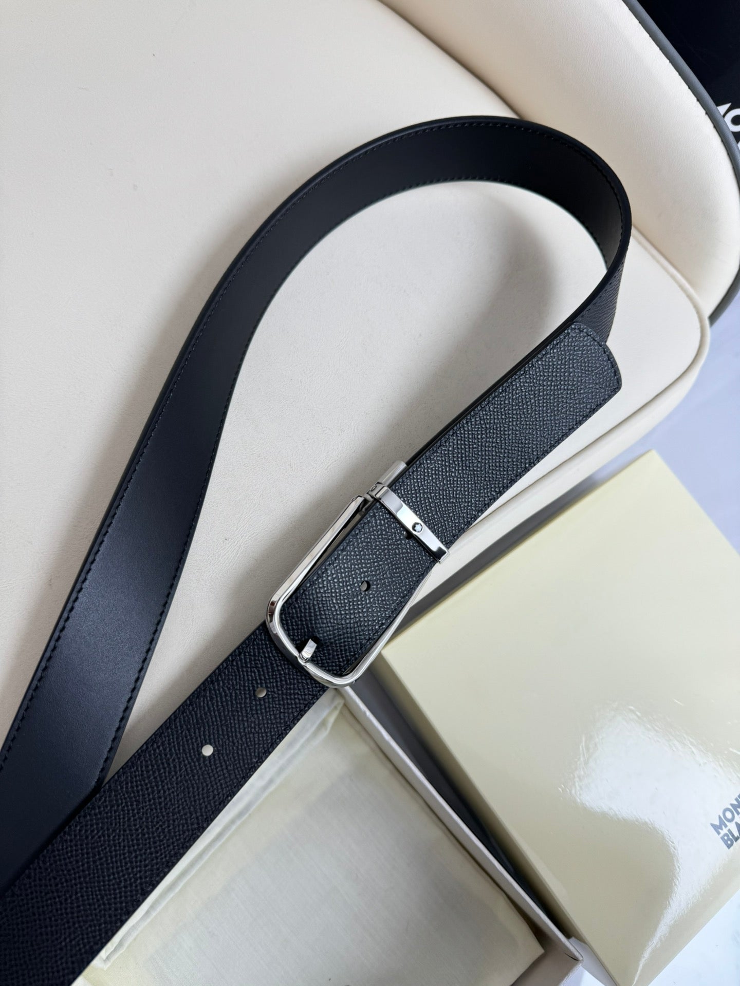 155RA235PDE Stylish  High quality belt With full package