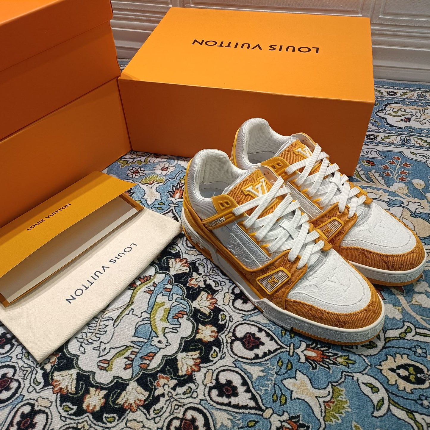 1XE23ZDE Stylish Sneakers