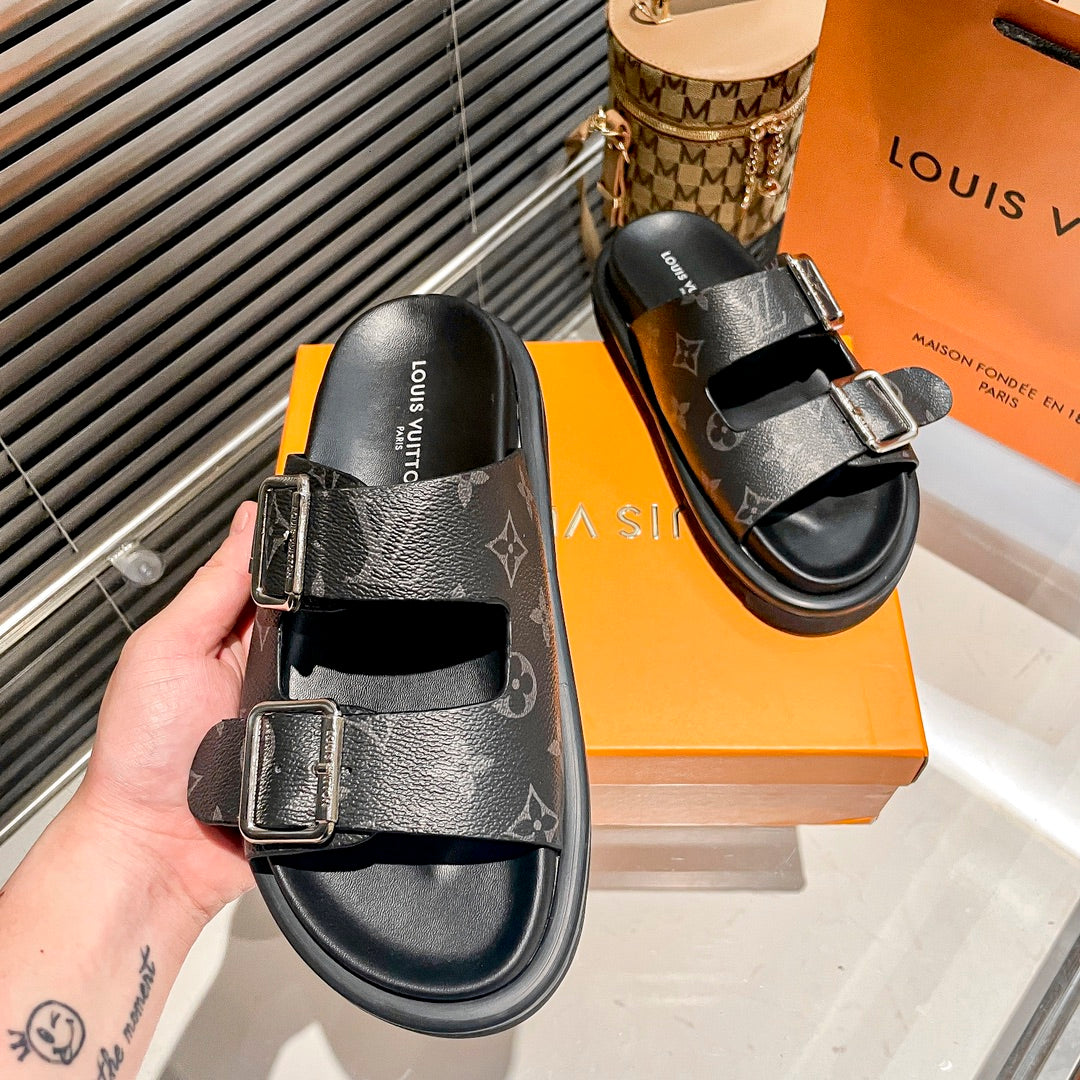 14E194ZDE Stylish Slippers