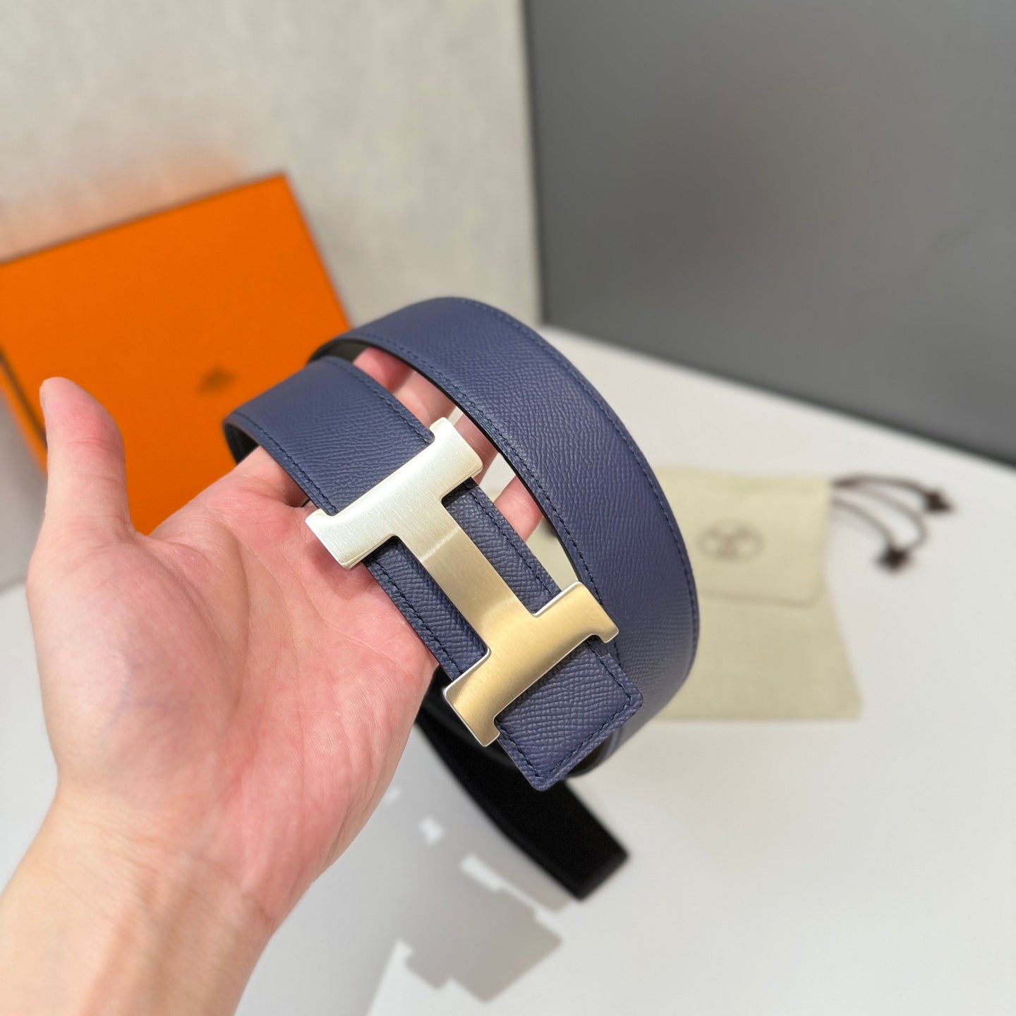 155RH231PDE Stylish  High quality belt With full package