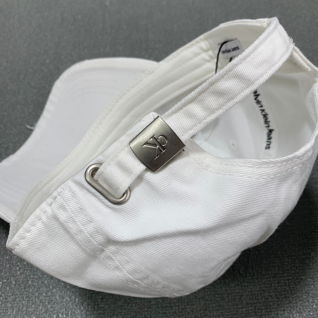 125ZA496MDE Stylish hats