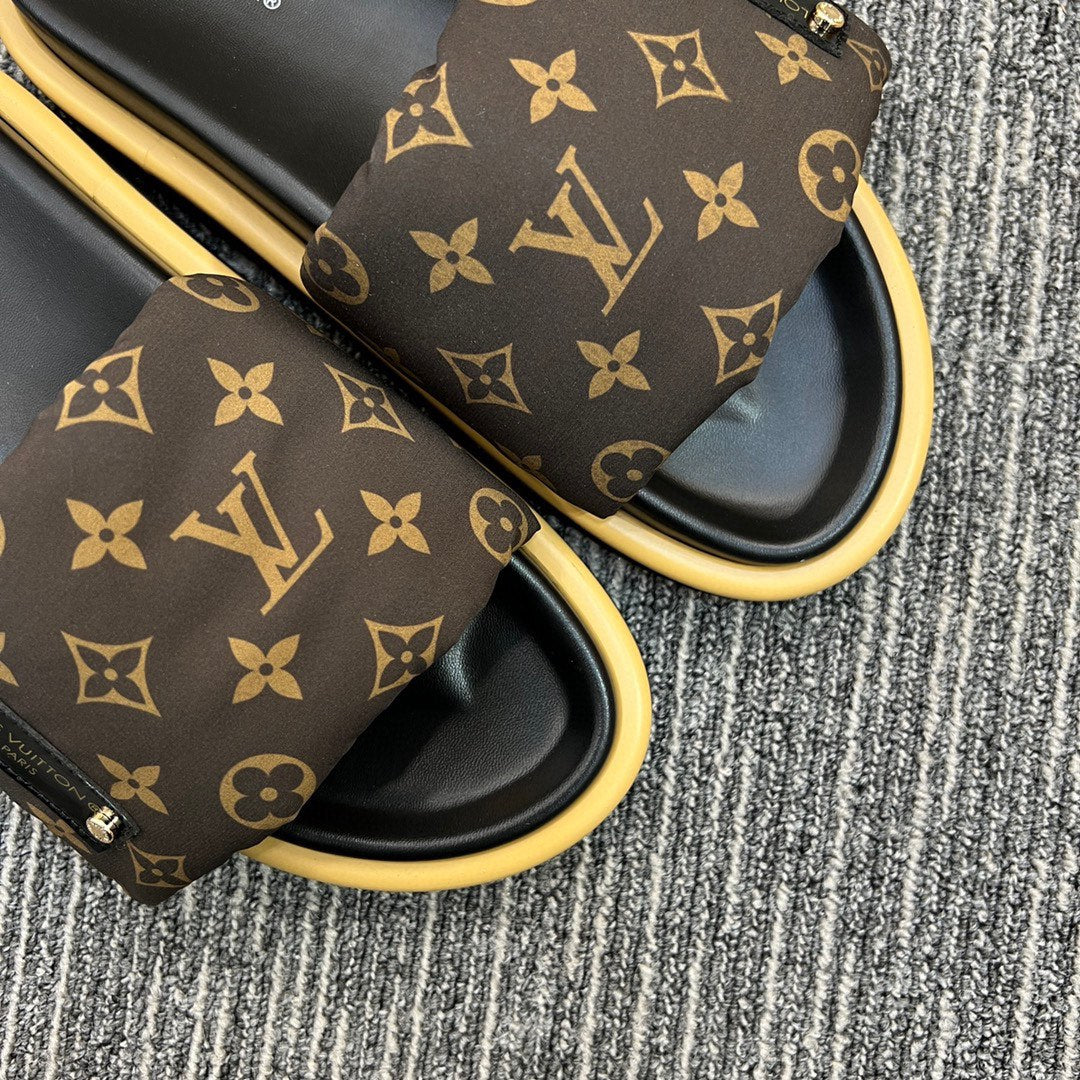 5XE118ZDE Stylish leather quality Slippers