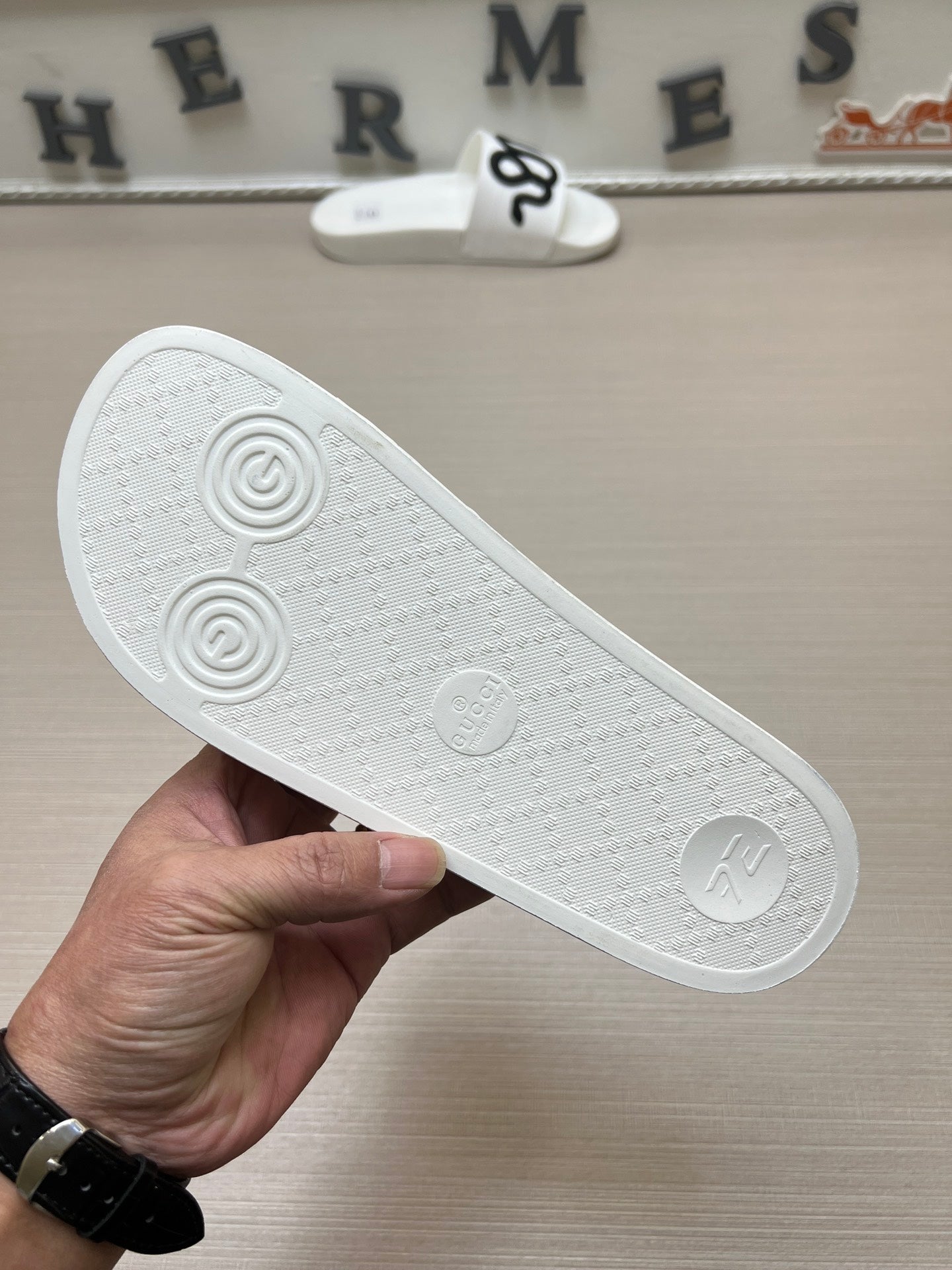 5LB217ZDE Stylish Slippers