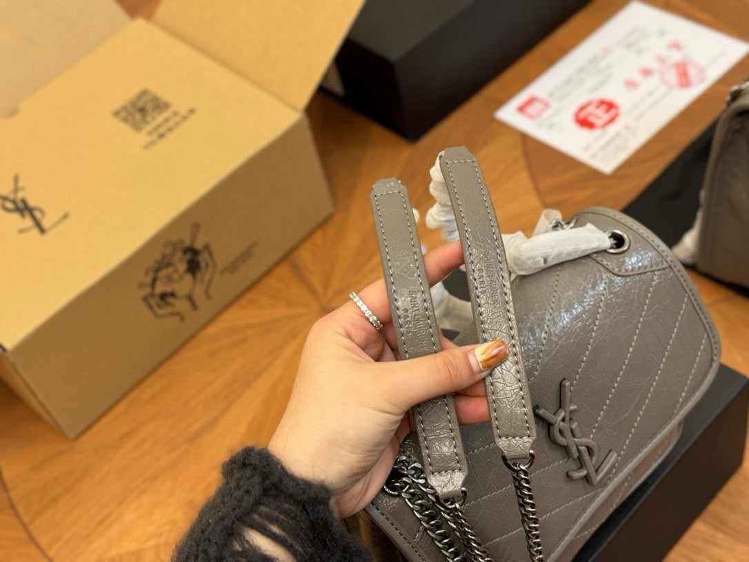 6XSL429BDE Stylish leather bag