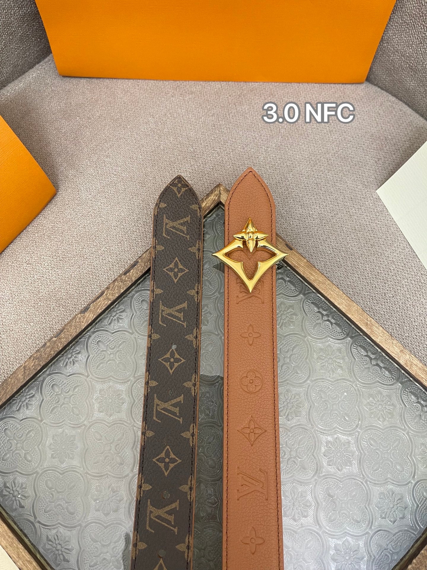 255RE10PDE Stylish  High quality belt With full package