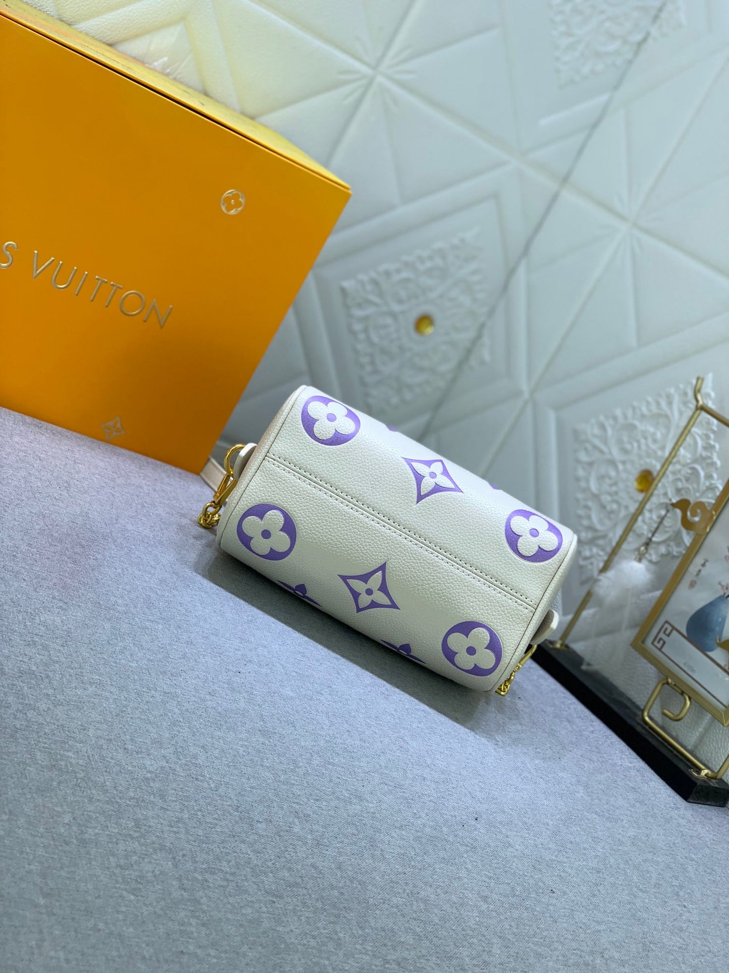 2XE264BDE Stylish leather bag 