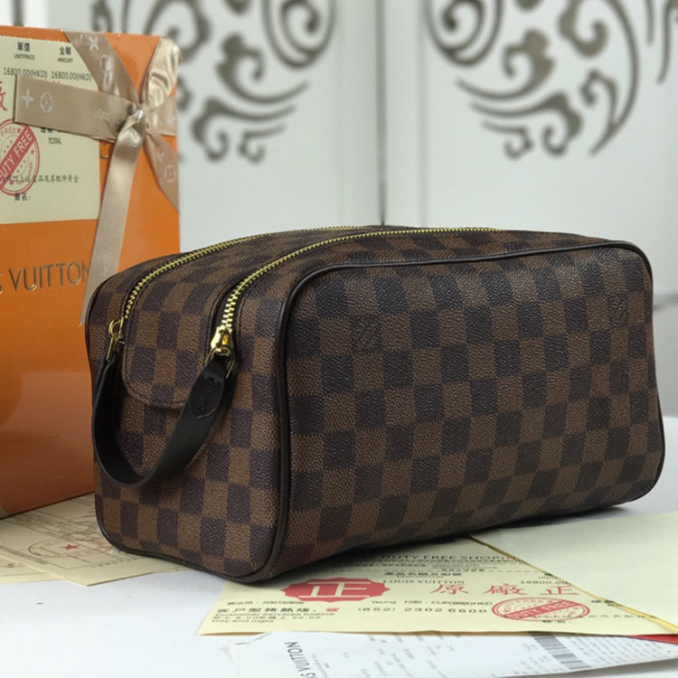 1E870BDE Stylish leather bag 