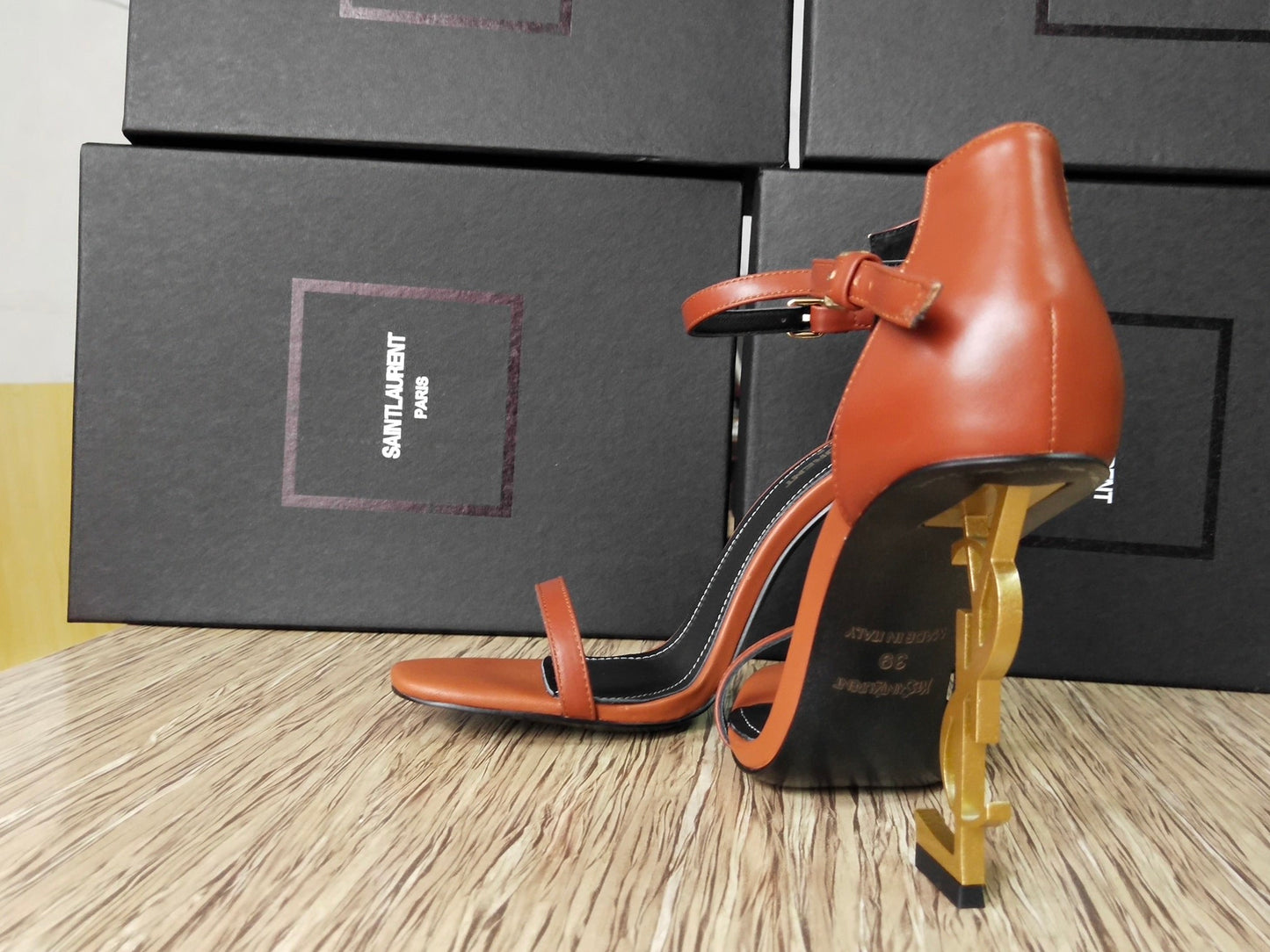 2XSL146ZDE Stylish leather high heels Heel high: 10.5cm