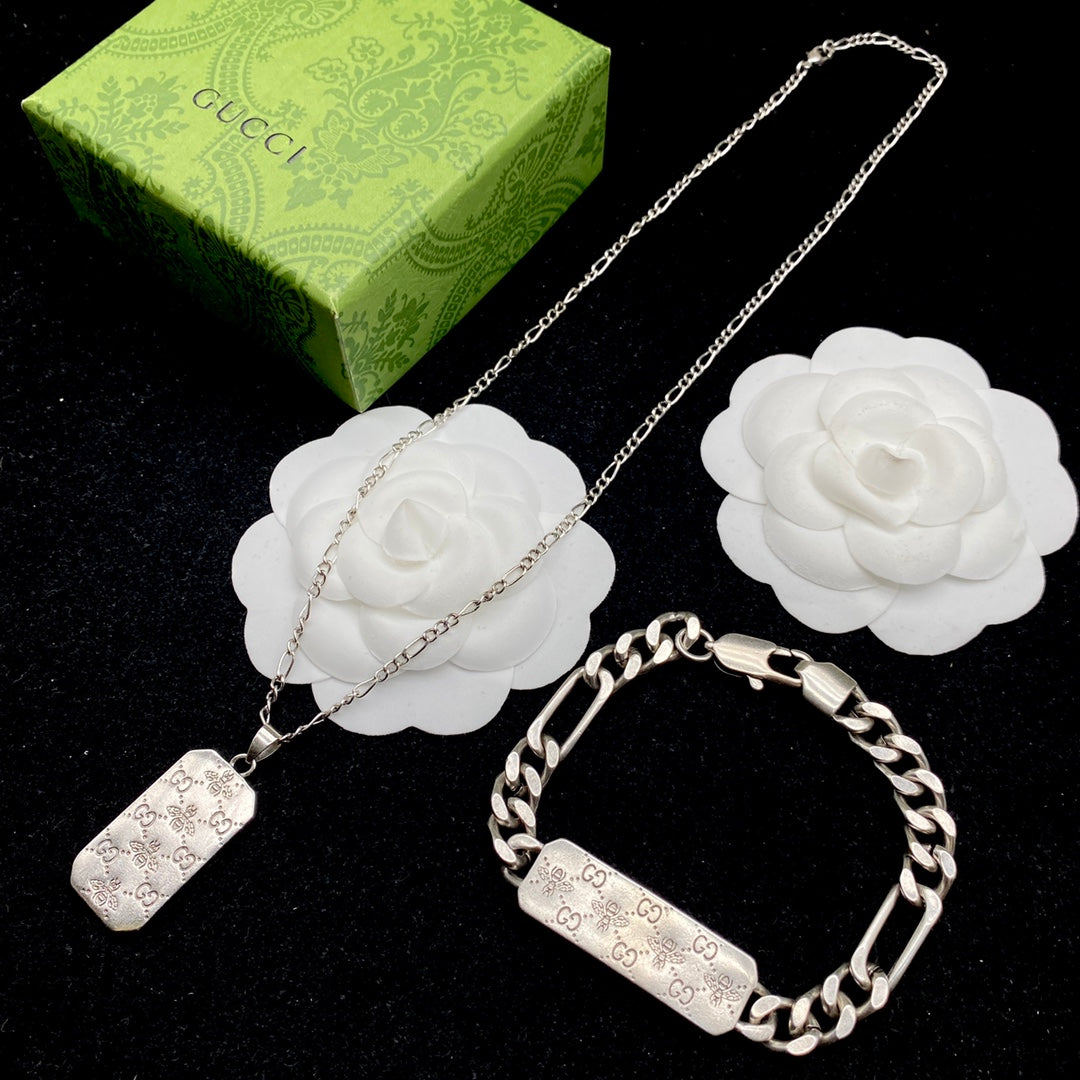 175RB46XDE Stylish  Necklaces . Bracelets .