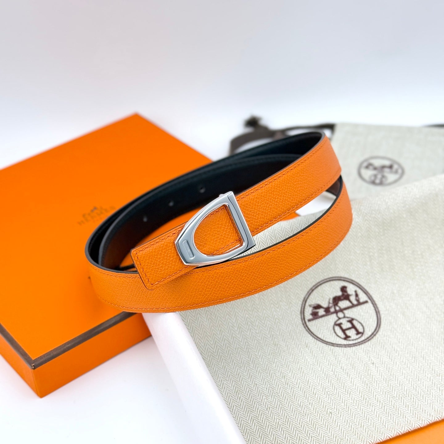 155RH233PDE Stylish  High quality belt With full package