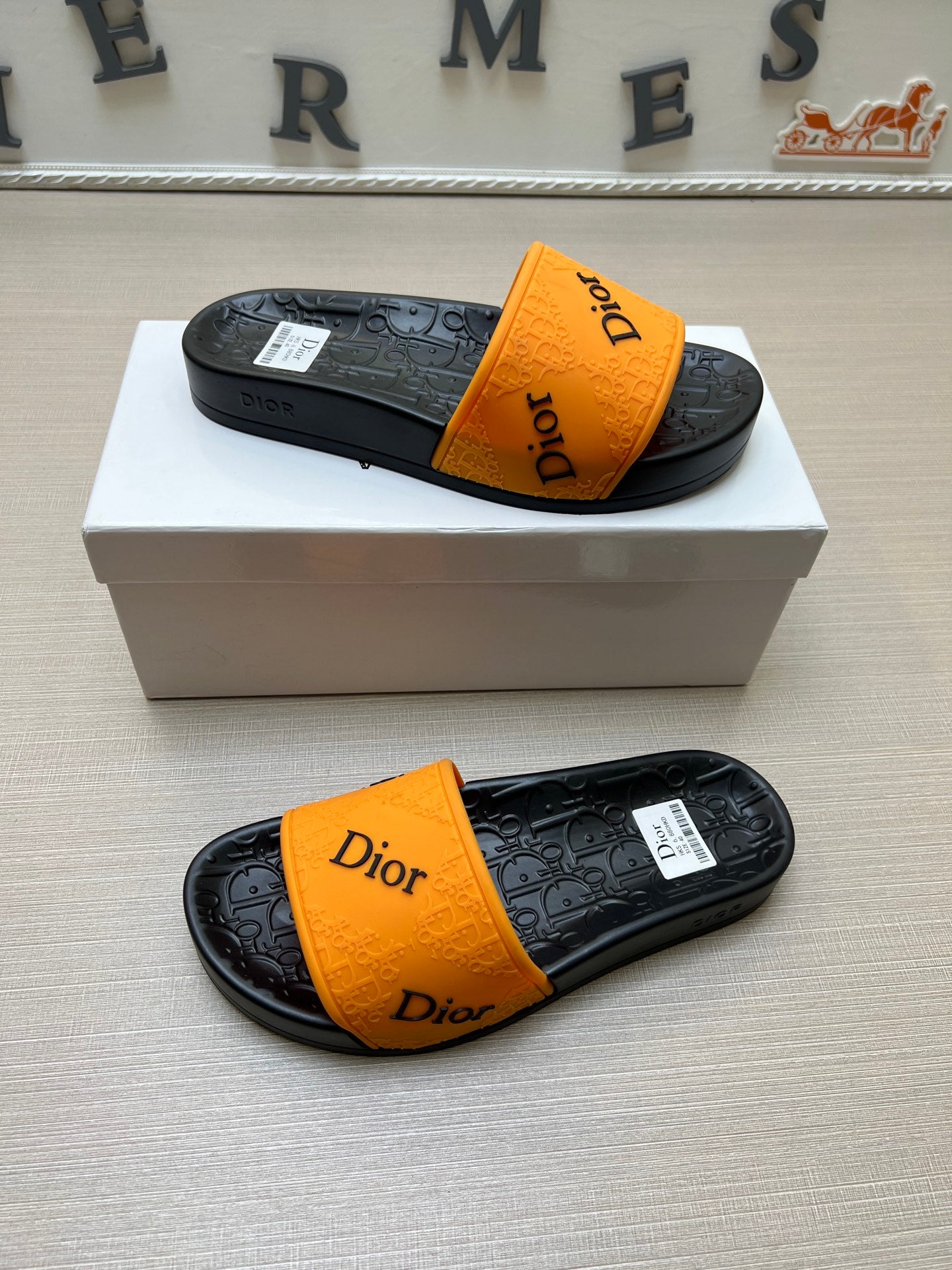 535ZD279ZDE Stylish Slippers