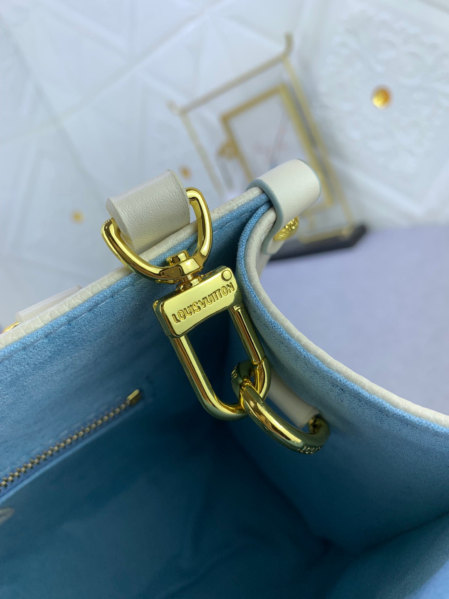 1XE279BDE Stylish leather bag 