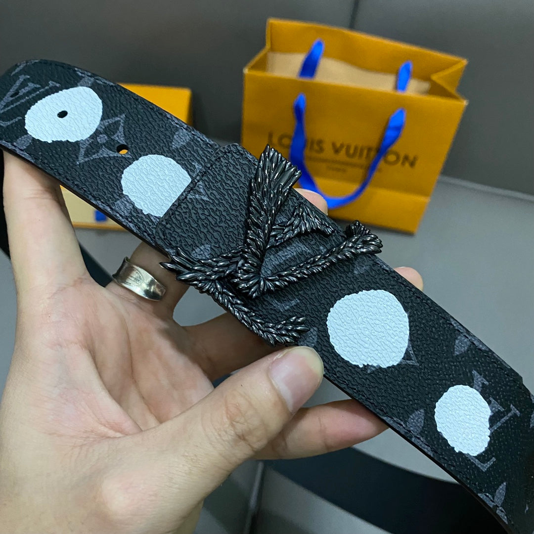 14E135PDE Stylish  High quality belt With full package