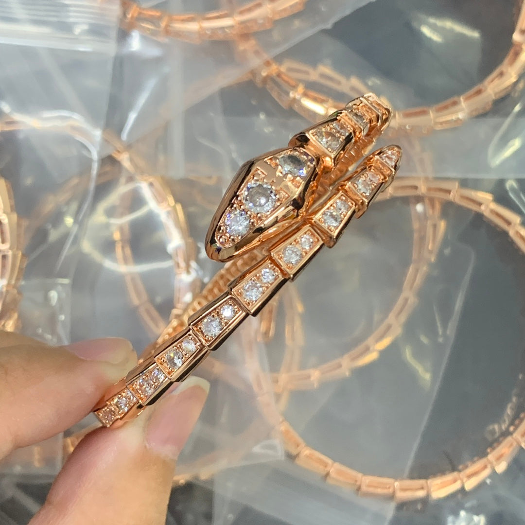 84I39KDE Stylish Bracelets