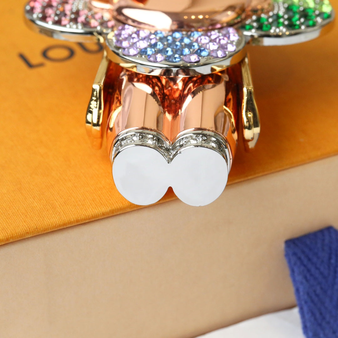 14E68ADE Stylish key closure