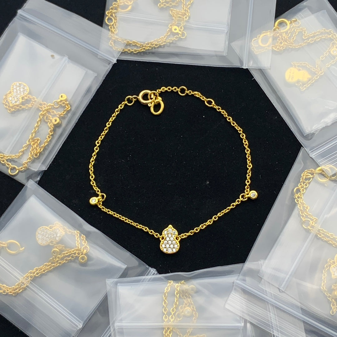 84A33KDE Stylish Bracelets