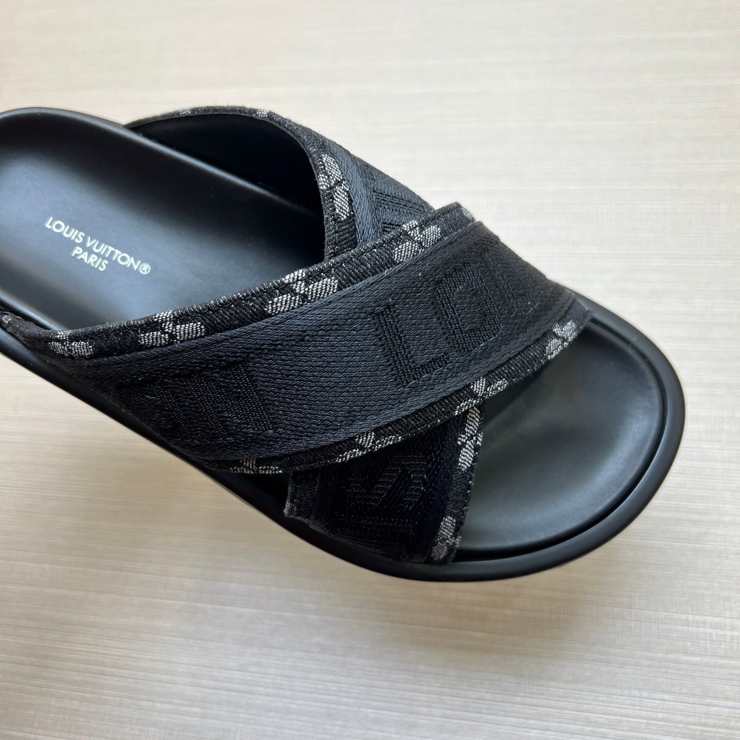 535ZE273ZDE Stylish Slippers