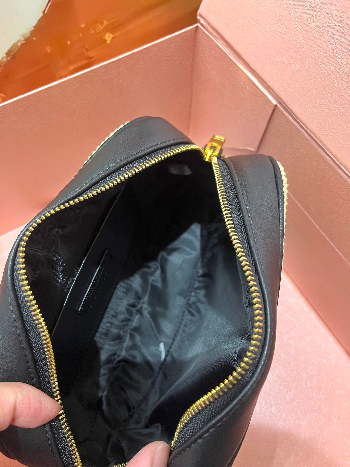 1XSL265BDE Stylish woven bag