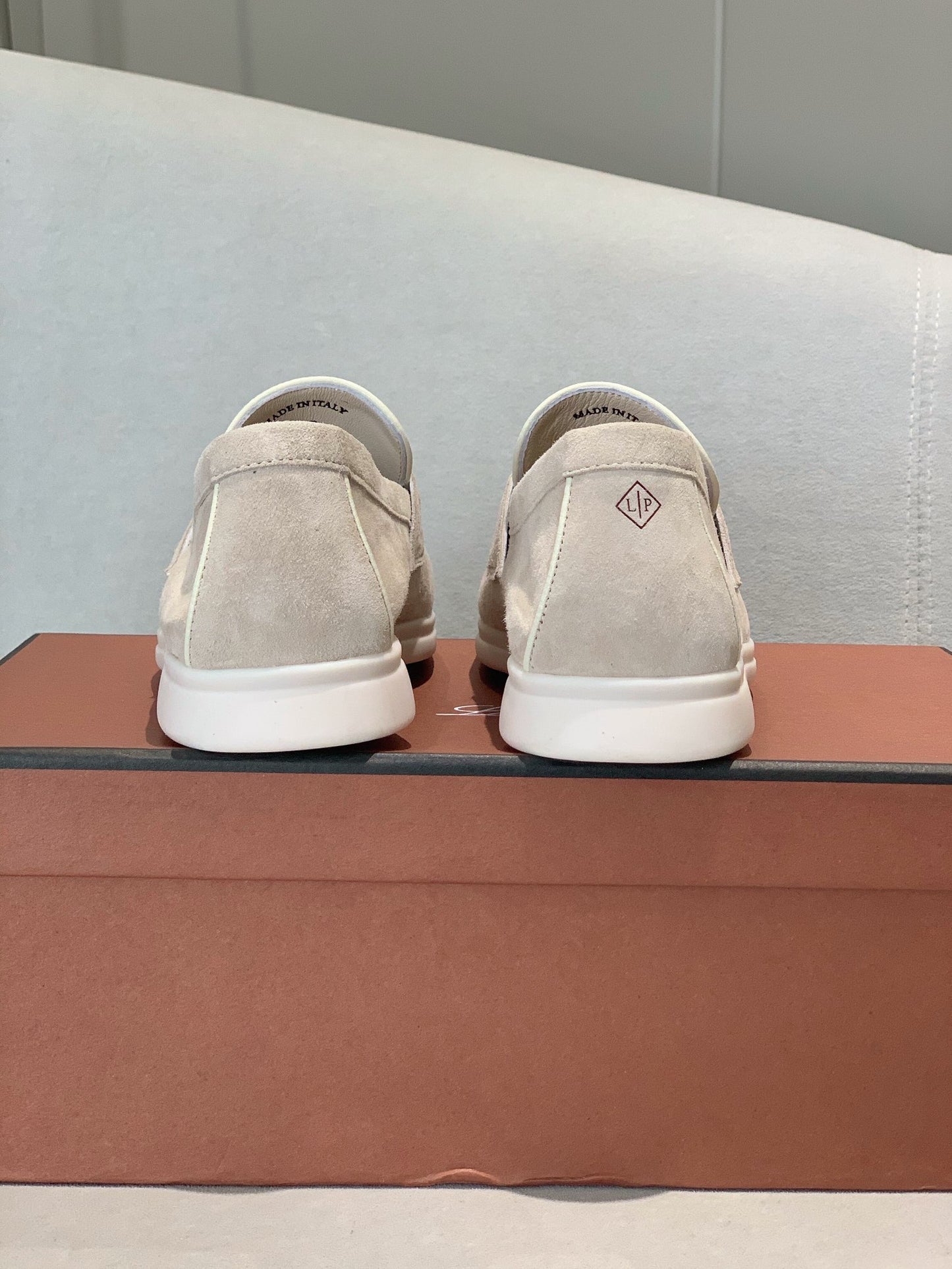 J55RA10ZDE Stylish shoes