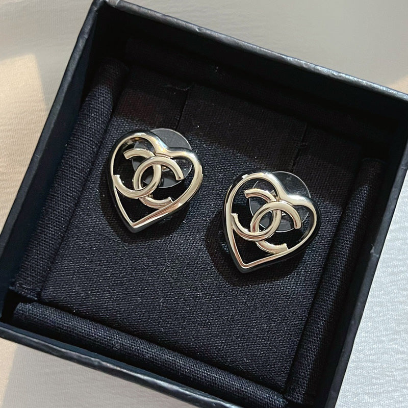 14C218EDE Stylish Earrings