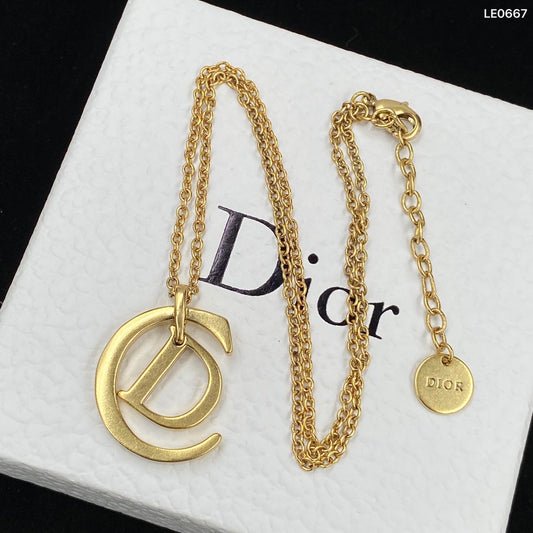 175RD22XDE Stylish  Necklaces