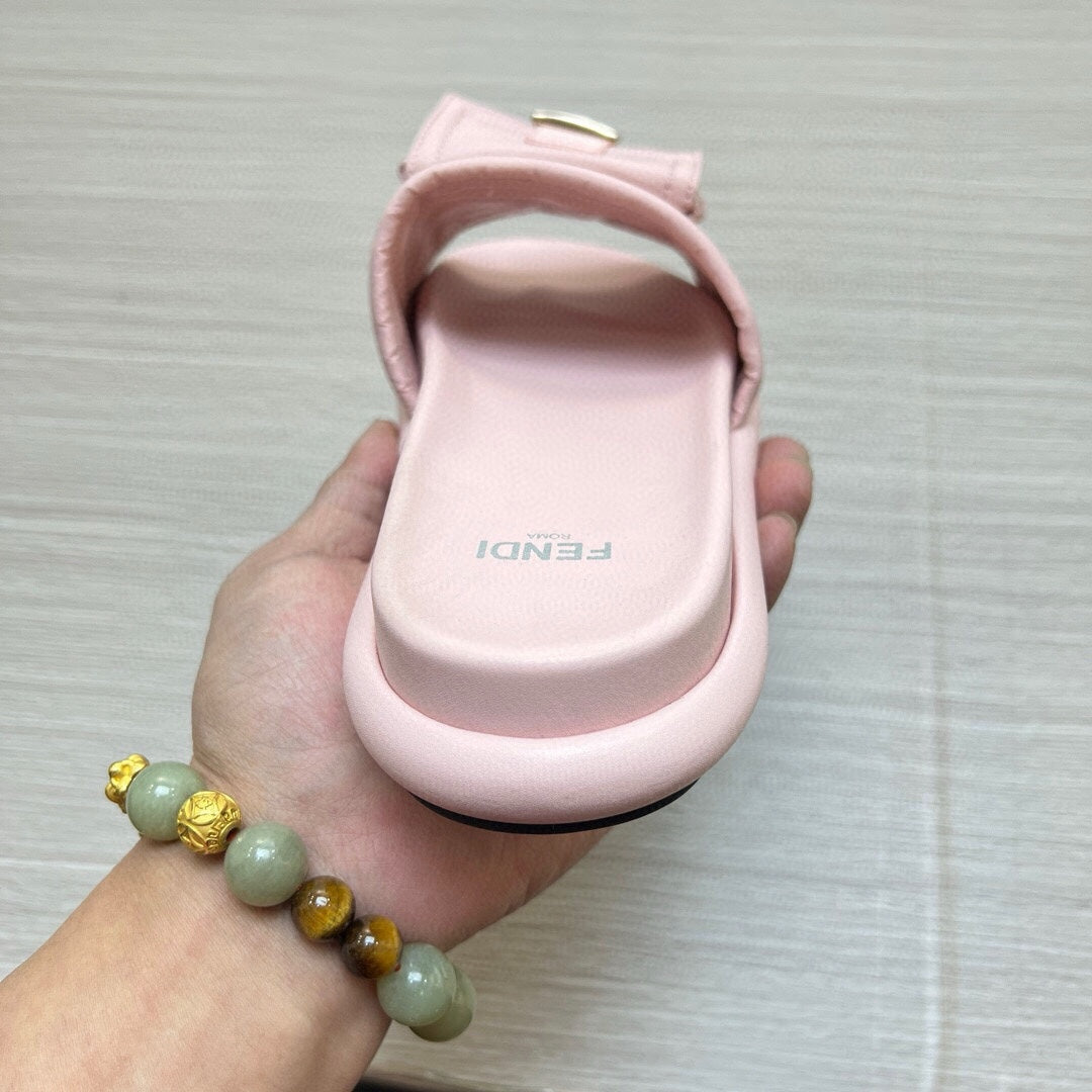 54F125ZDE Stylish slippers