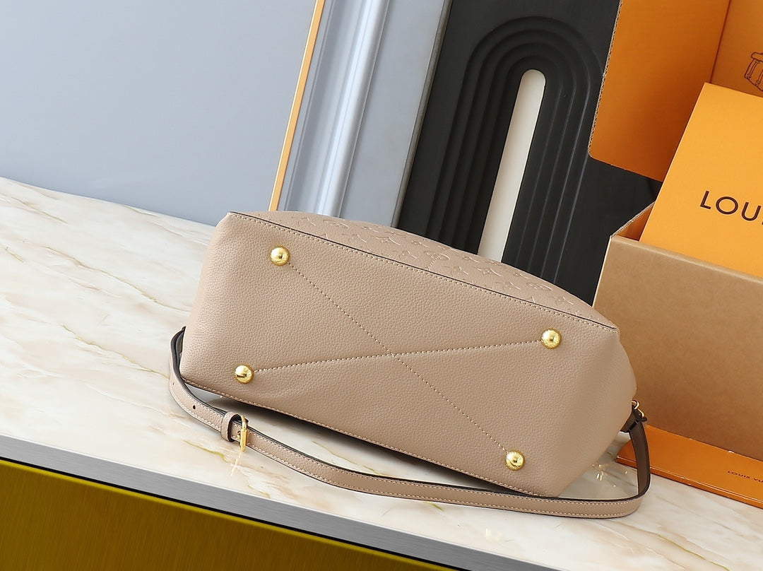 1WE115BDE Stylish leather bag