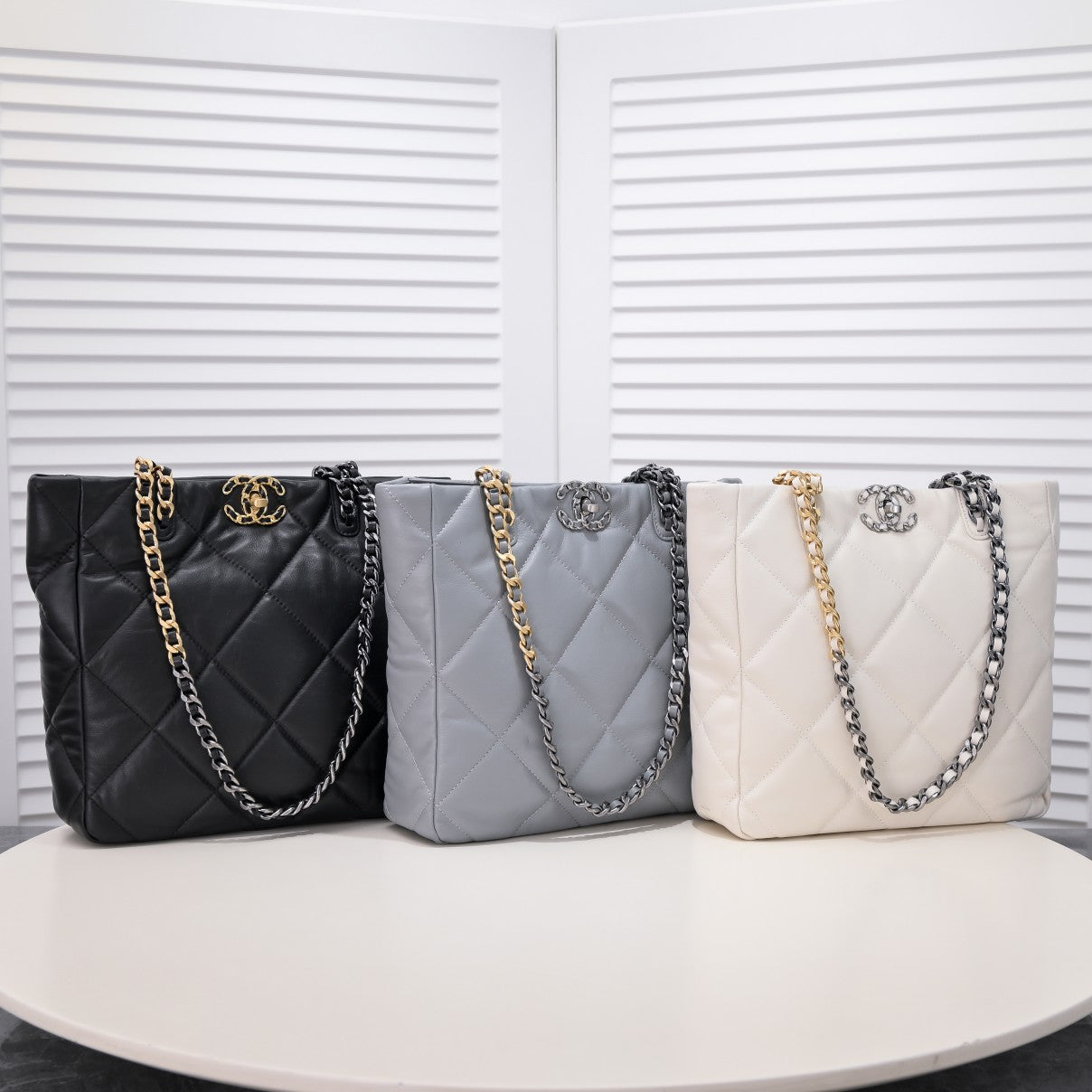 1XC41BDE Stylish leather bag 