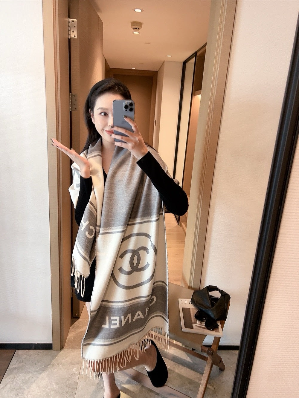 185ZC9WDE Stylish Winter Scarves