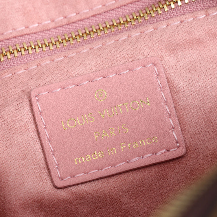 1E33BDE Stylish leather bag 