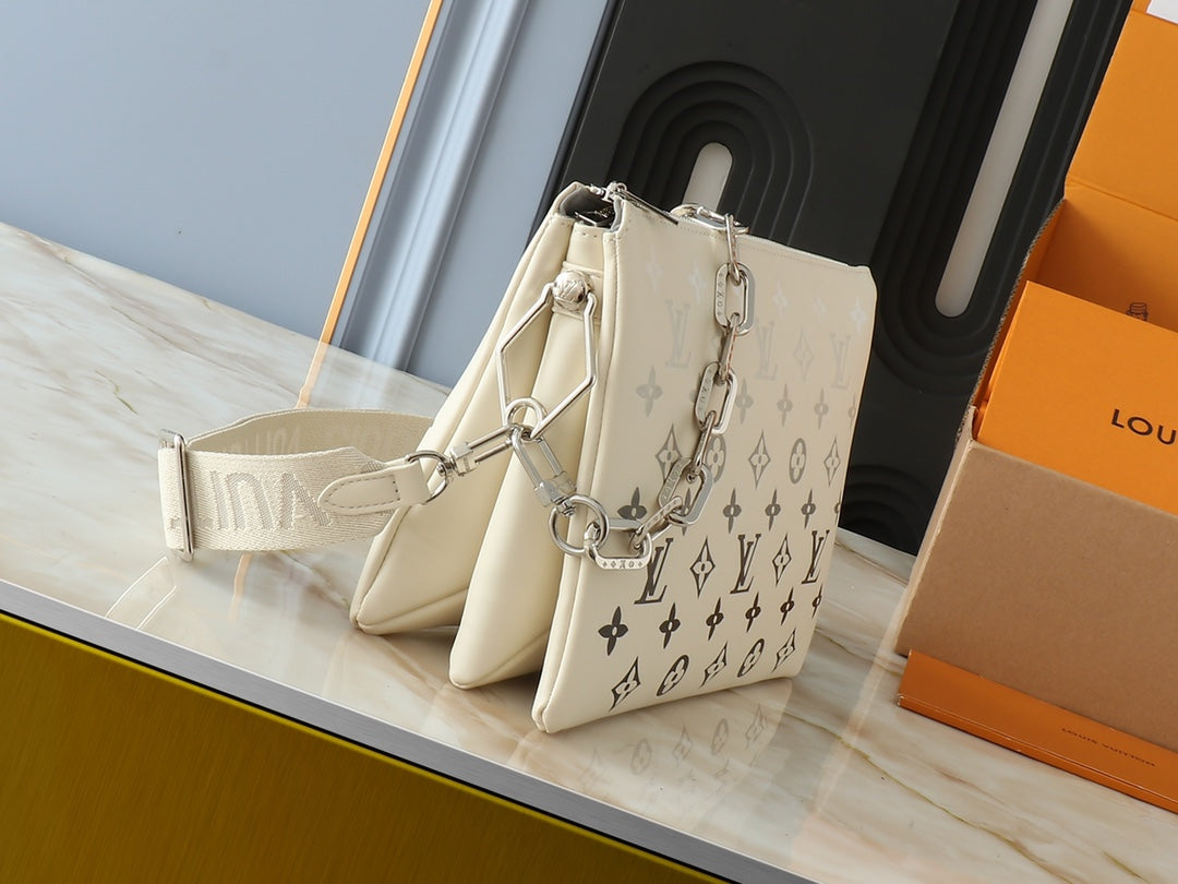 155NE16BDE Stylish leather bag