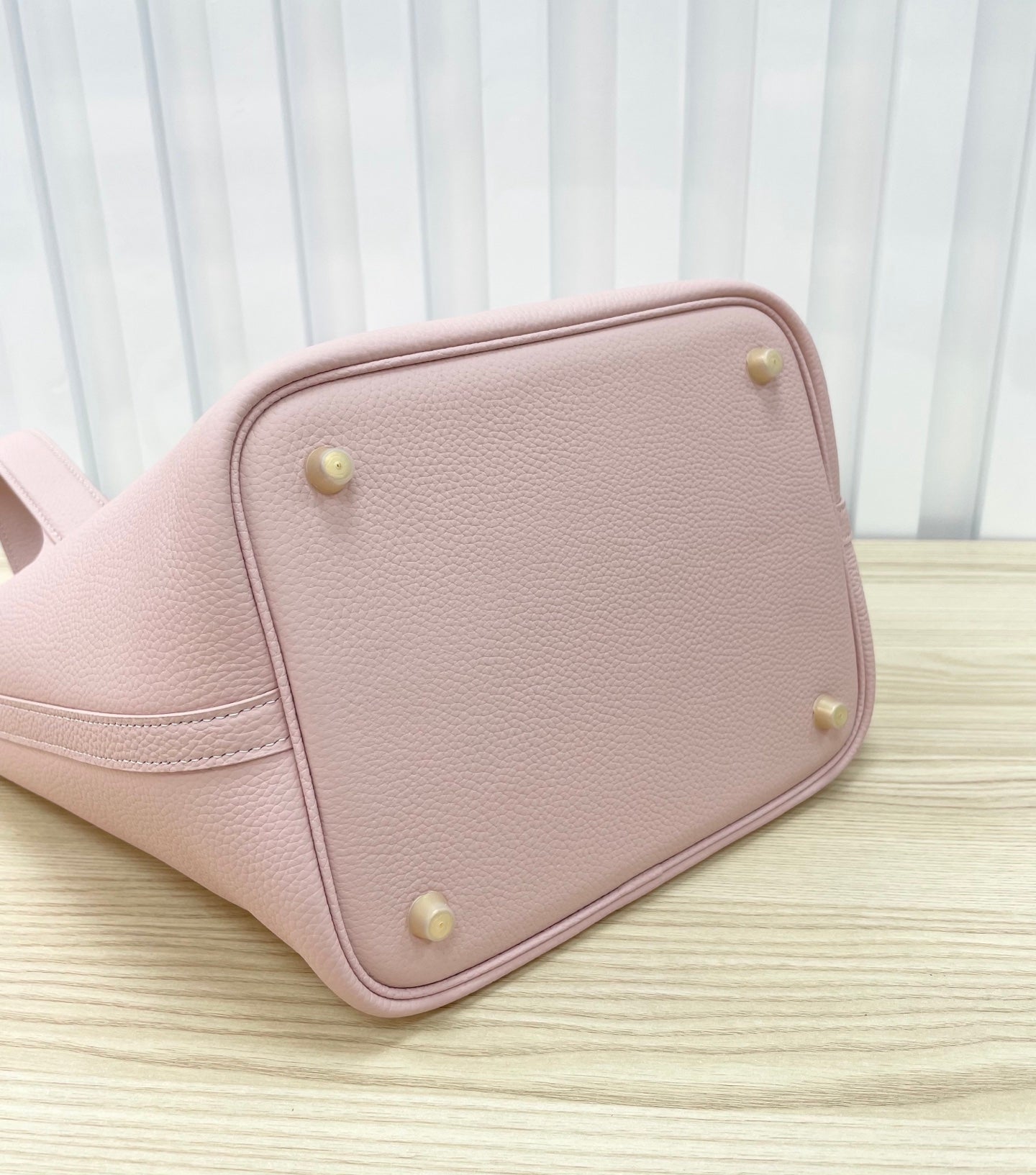 15RH6BDE Stylish leather bag