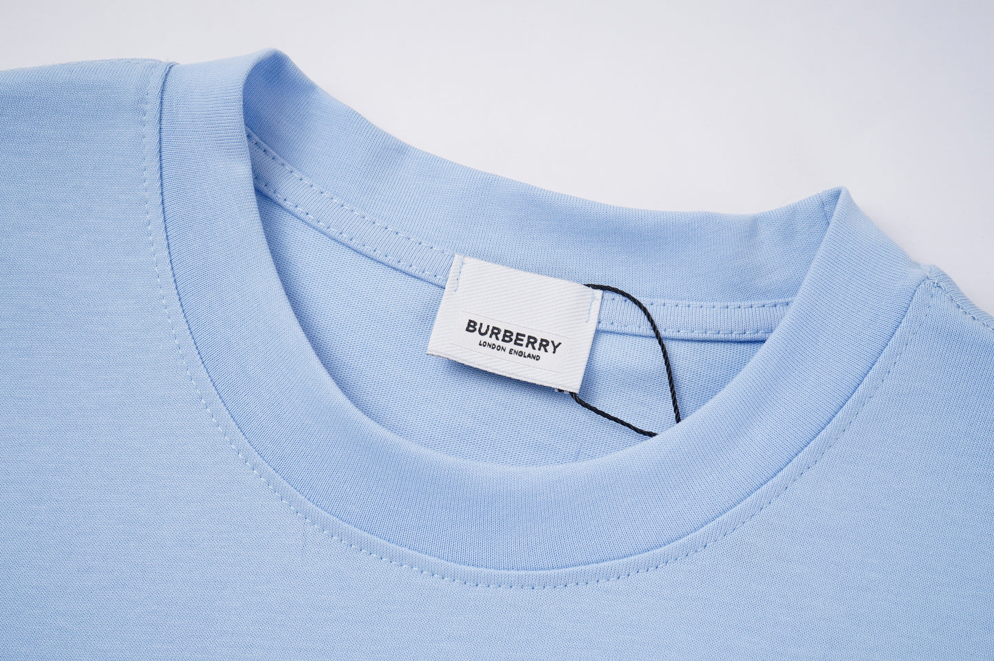 125WR30UDE Stylish T-shirts