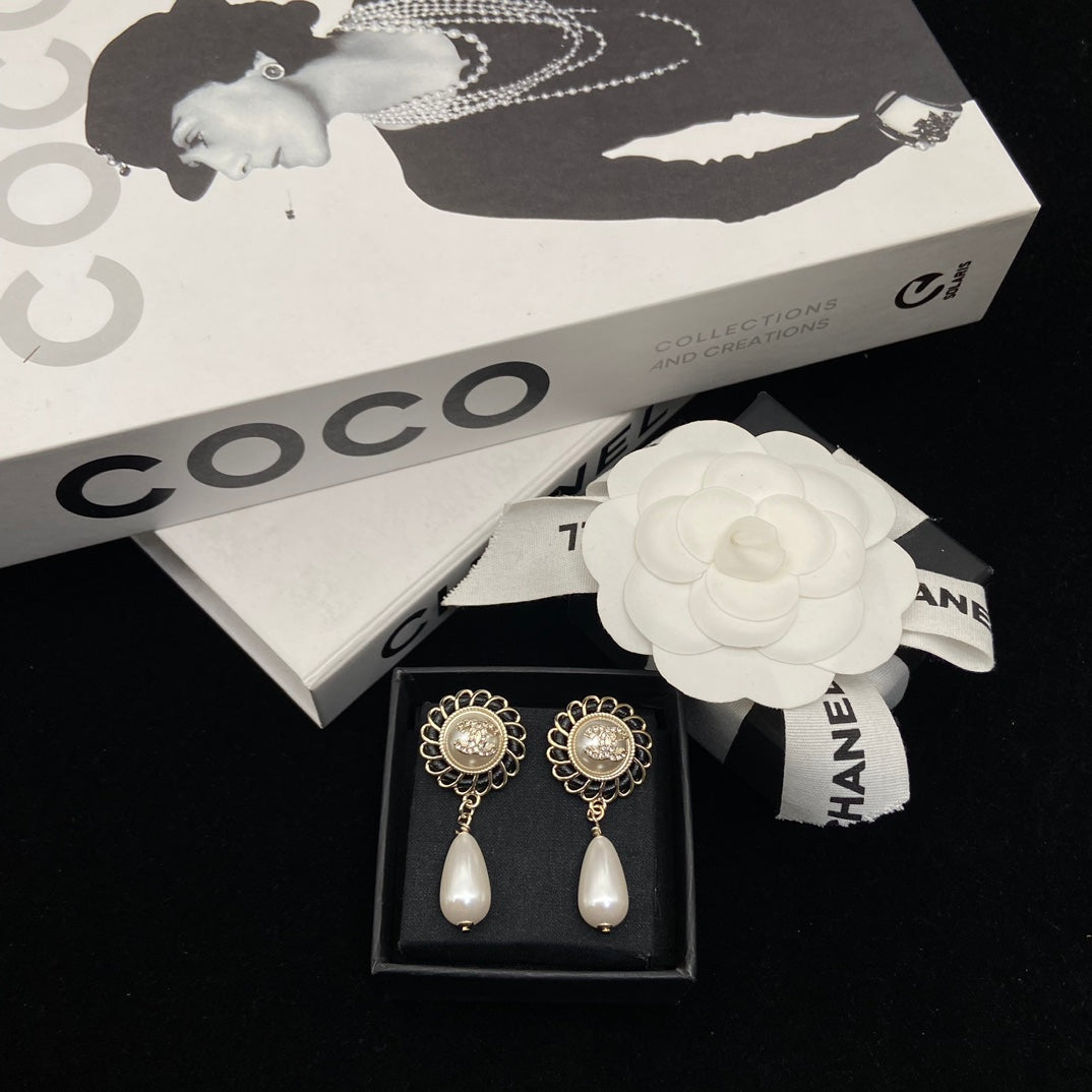 14C681EDE Stylish  Earrings